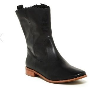 Jack Rogers Carly Boots in Black